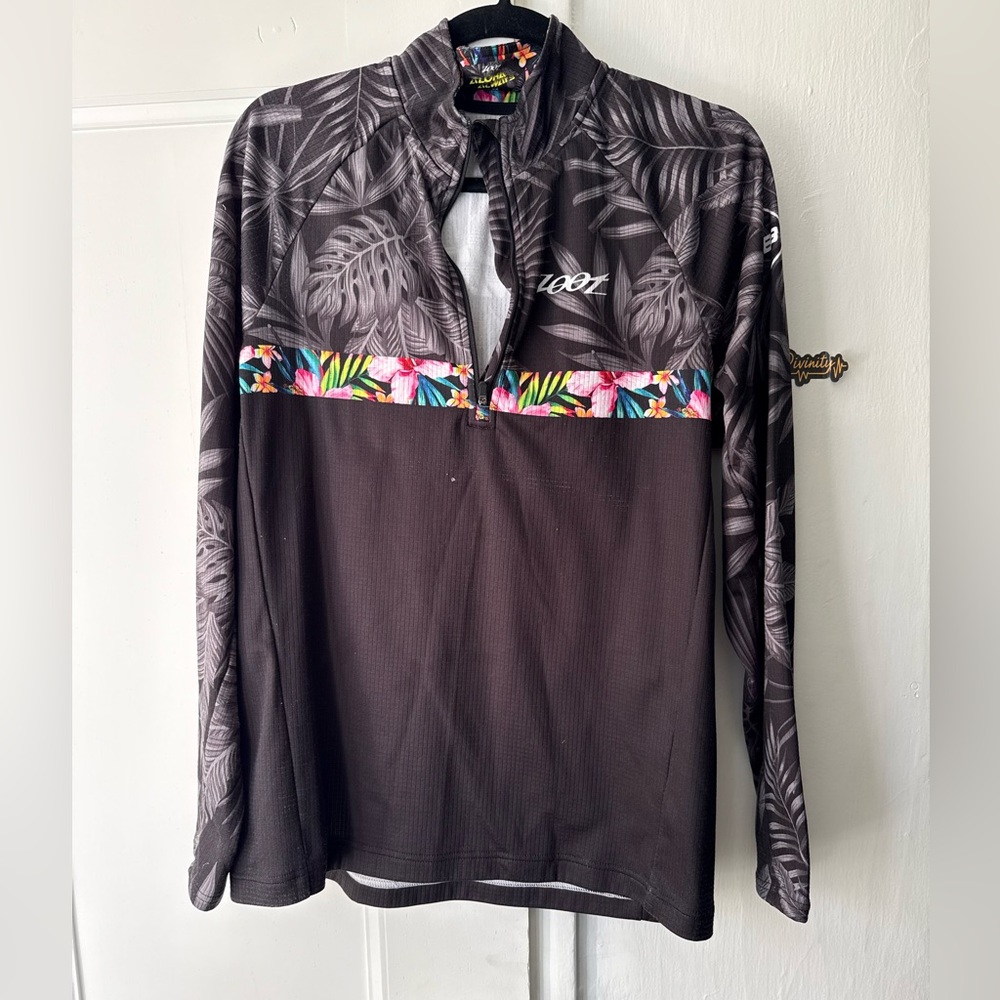 Zoot Black and Floral Long Sleeve Top